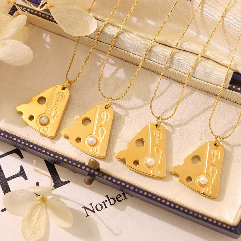 2022 Irregular Freshwater Pearl Pendant Necklace For Women Waterproof