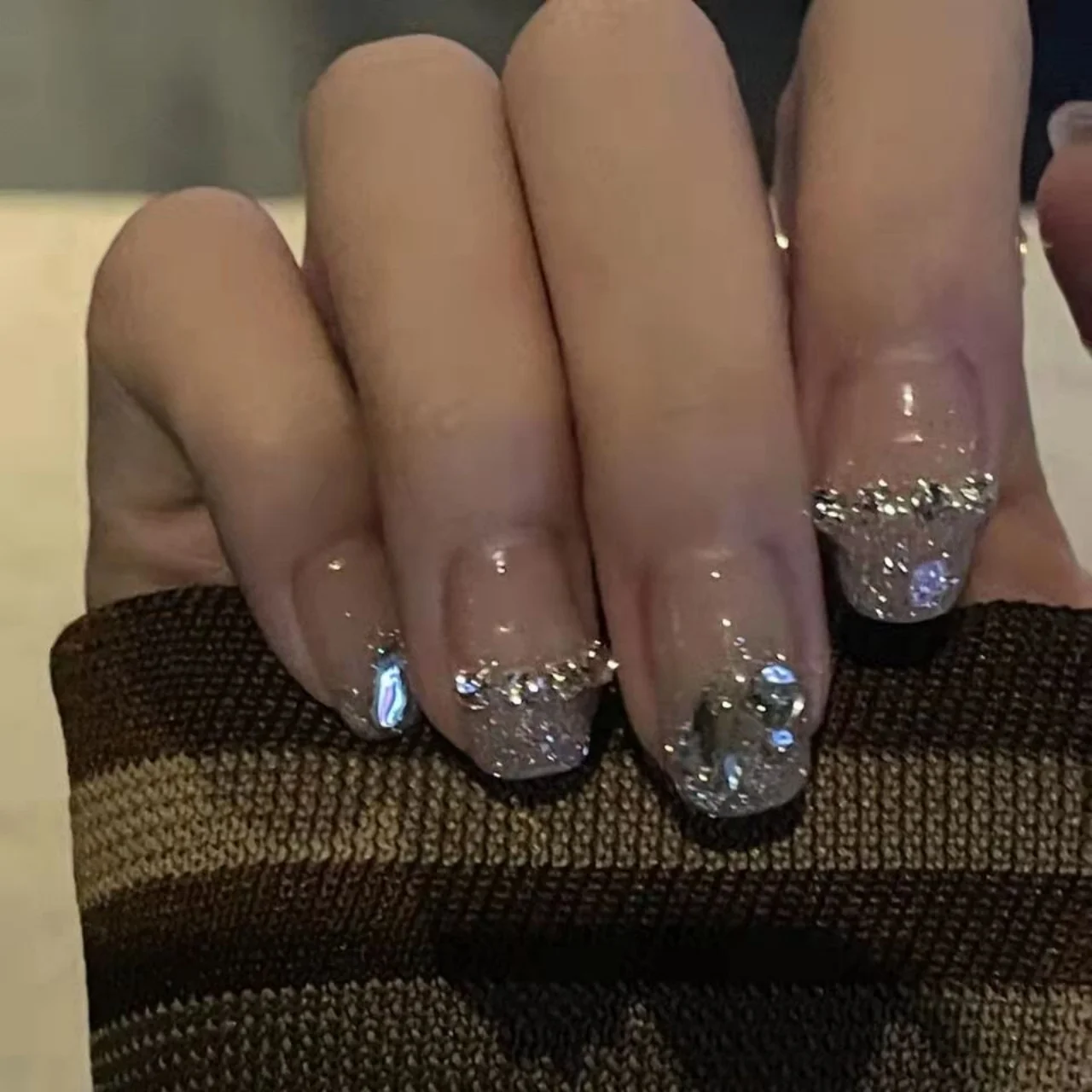 10pcs 라인 석이있는 수제 가짜 손톱 별빛 디자인 거짓 손톱 팁 손톱에 프랑스어 짧은 사각형 프레스 아트 재사용 가능한 손톱
