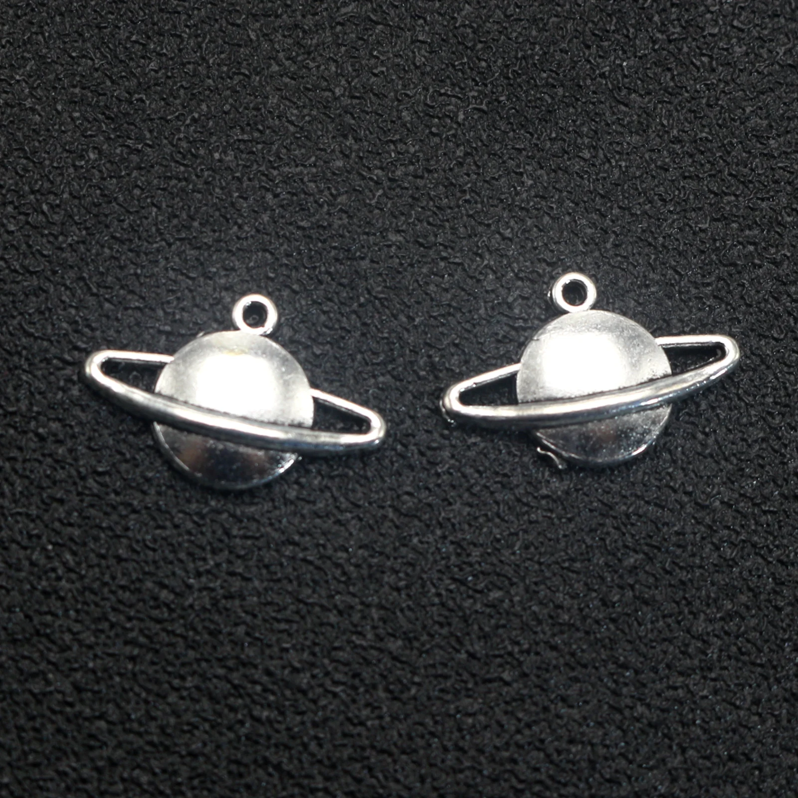50 Tibet Alloy Planet Saturn Cosmos Space Charms Pendant 20mm DIY Earring