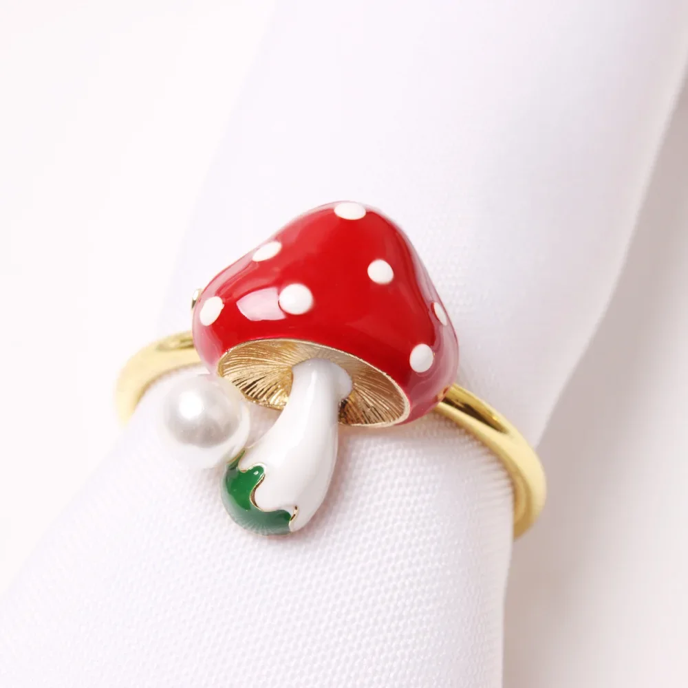 

6Pcs Zinc Alloy Red Mushroom Napkin Buckle Pearl Napkin Ring Napkin Ring Hotel Restaurant Valentine's Day Party Table Decoration