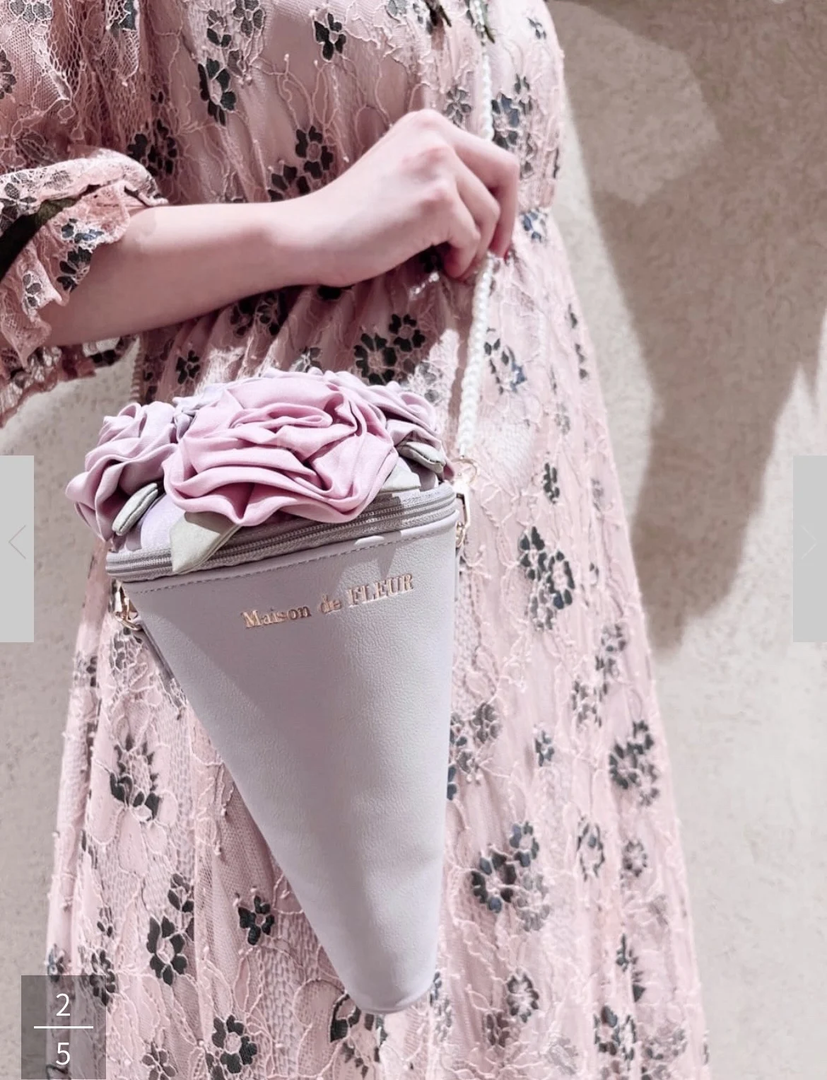 ★EMS★ FLOWER BOUCLE CROSSED BODY BAGCREAM Blossom Crossbody Bag – Bagstock Designs