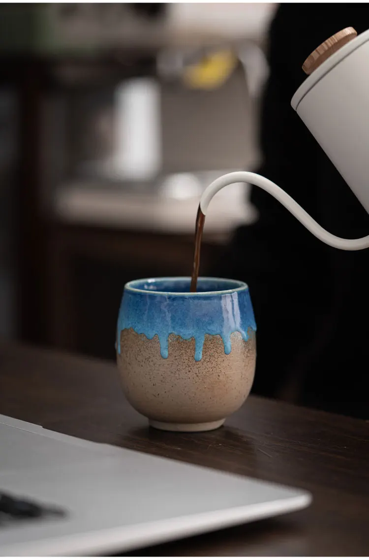 Tasse Ogo DCQRY Lot De 2 Tasses à Café En Poterie Grossière Avec Base - 200 Ml - Forme Triangulaire - En Porcelaine - Style Rétro - Entonnoir En Grès - Pour Café, Thé, Latte, Milkshake Tasse Vintage