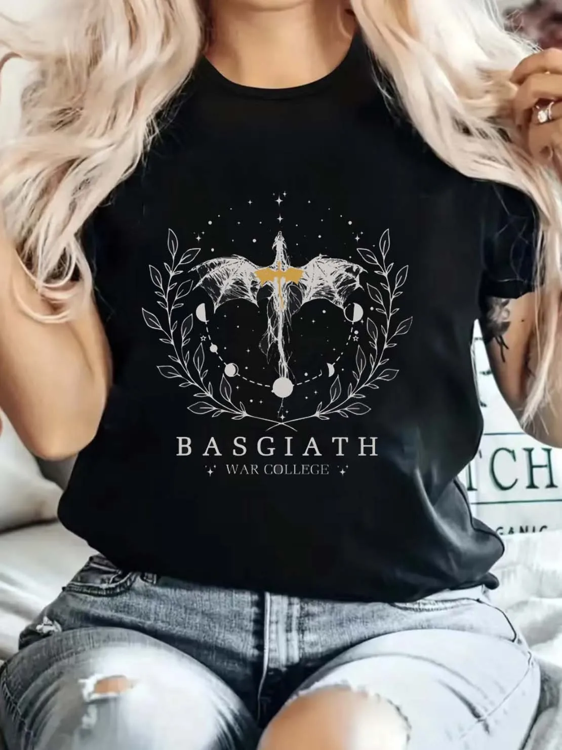 

Basgiath War College T Shirt Aesthetic Fourth Wing Shirt Retro Fly or Die Shirts Fourth Wing Riders Quadrant Tee Bookish Gift