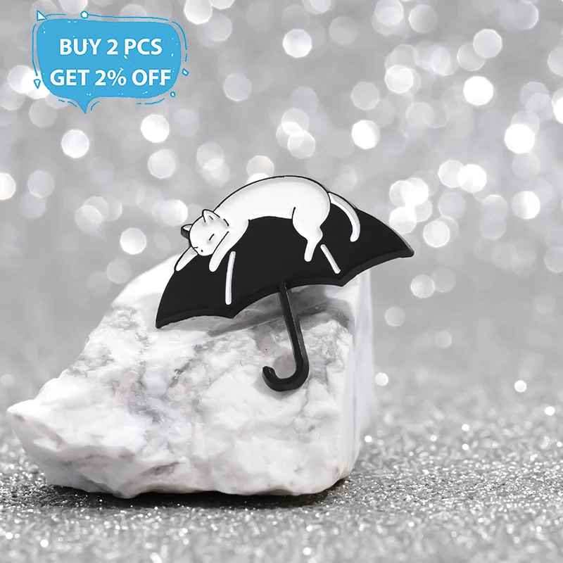 Flüssige schwarze Katze, Emaille-Anstecknadeln, individuelle Glasschale, Katze, Wassertasse, Fischbroschen, Anstecknadeln, Tierschmuck, Geschenk für Freunde – Detail 5