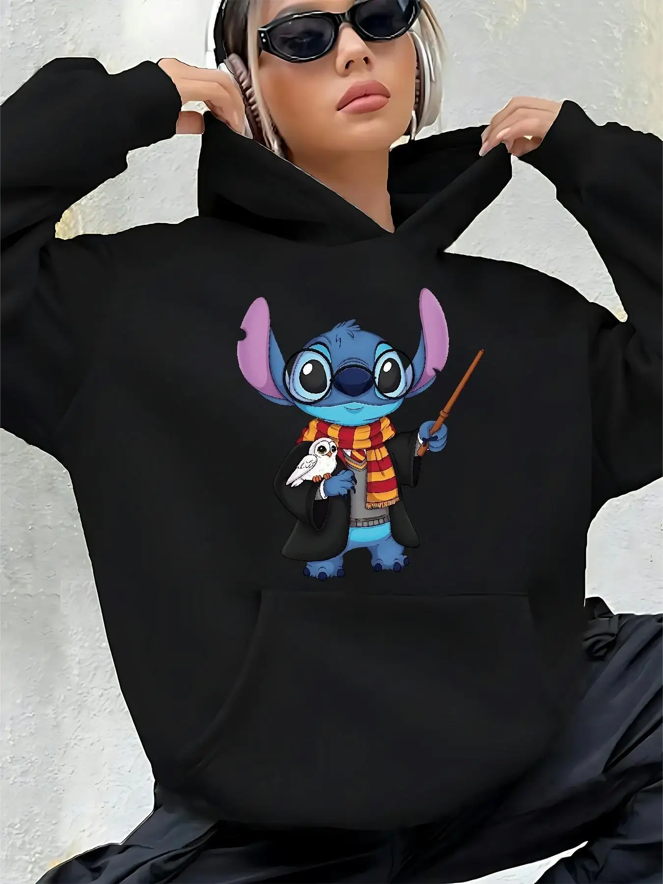 디즈니 여성용 캐주얼 후드티는 가을과 겨울에 입기 좋은 편안한 풀오버로, 집에서, 쇼핑, 캐주얼 착용에 적합합니다.