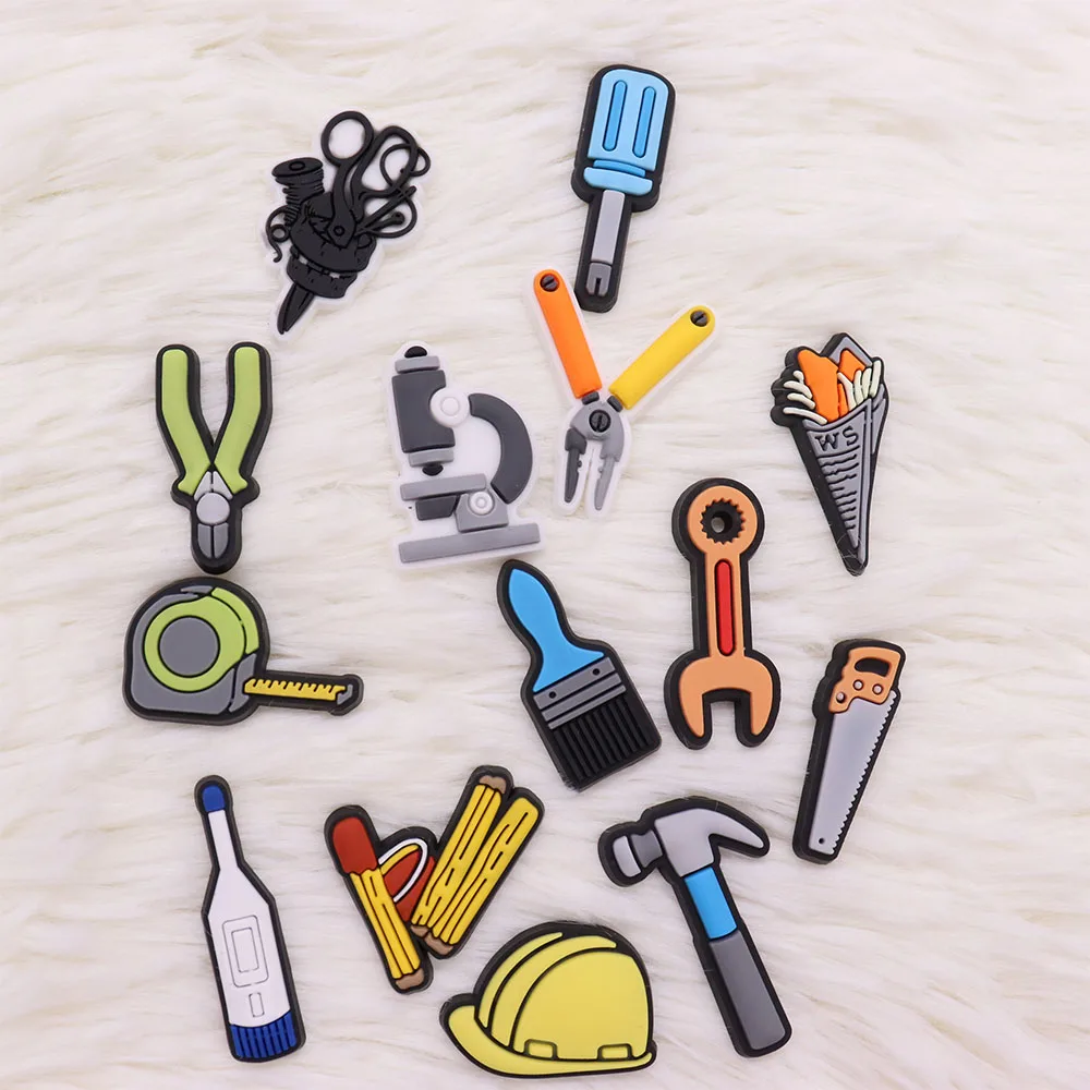 1-14PCS PVC 도구 브러시 펜치 가위 스크루 드라이버 렌치 해머 구두 매력 슬리퍼 액세서리 버클 나막신 핀 소년 선물