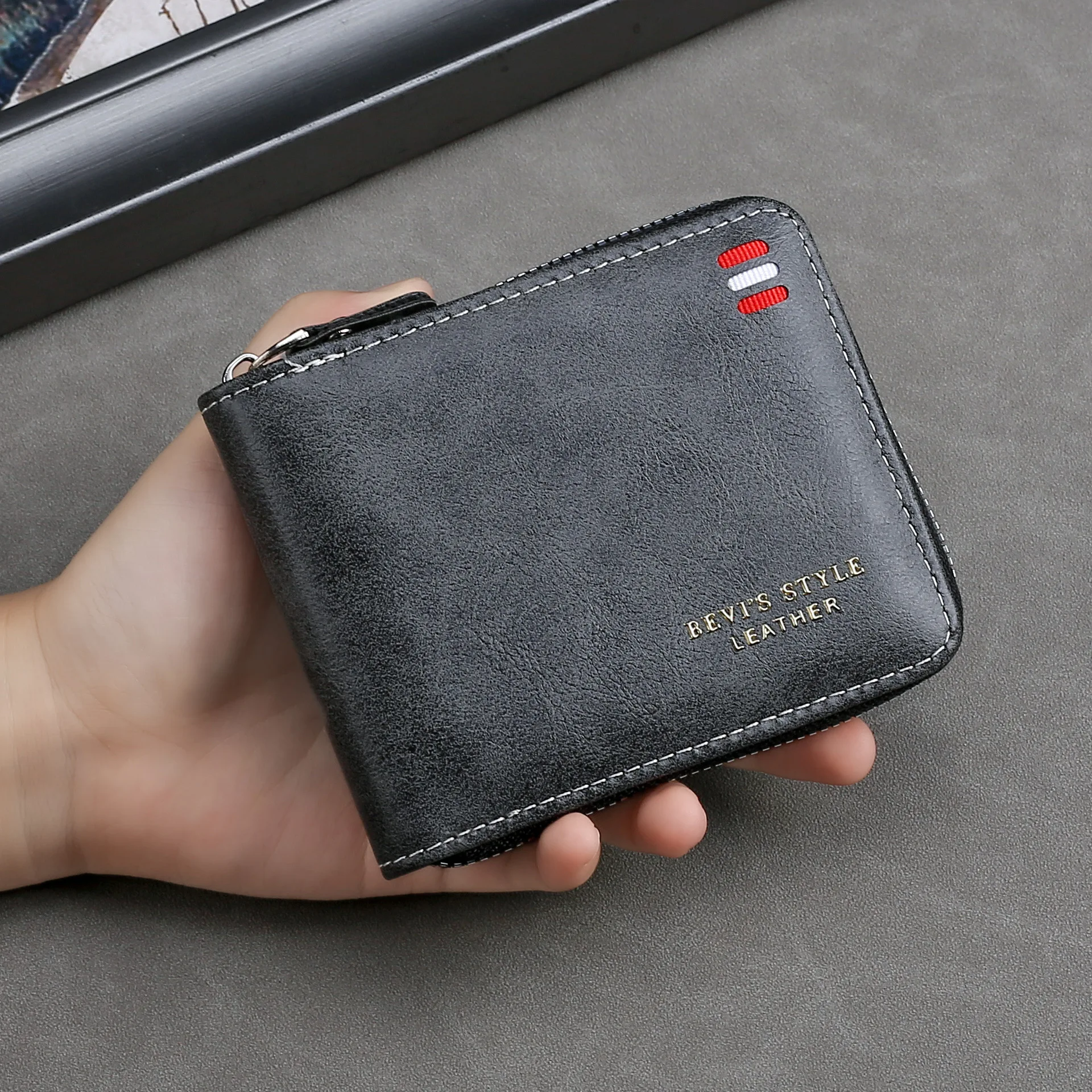 Men's Vintage Trifold Wallet with Zipper Coin Pocket and Casual Buckle