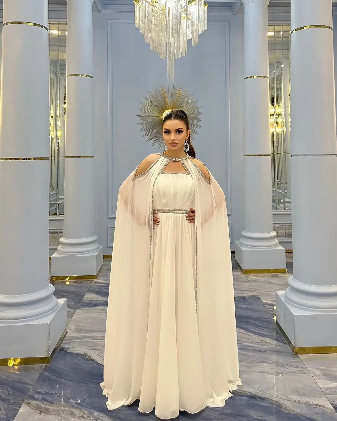 

Vintage Strapless Sleeveless Evening Dresses Beadings Sequins Floor Length Pleated Chiffon Prom Dresses