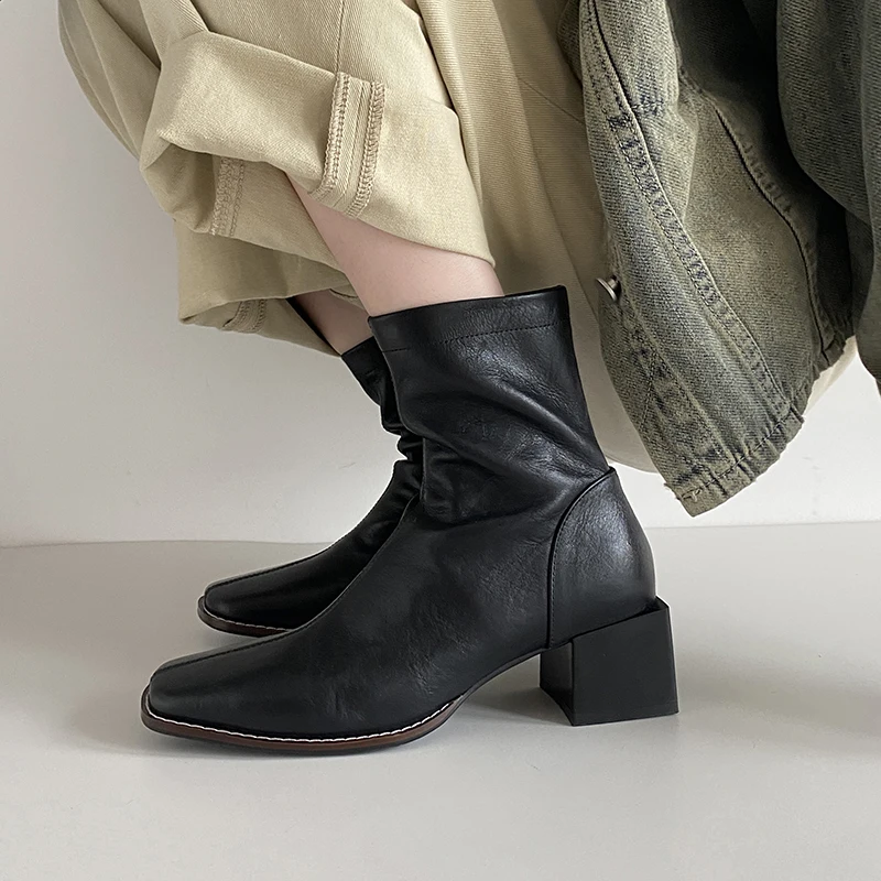 

Fashion Style Ankle Boots Women Shoes Genuine Leather Zippers Med Heel Bota Ladies Comfort Morder Short Bootties 2024 Winter New