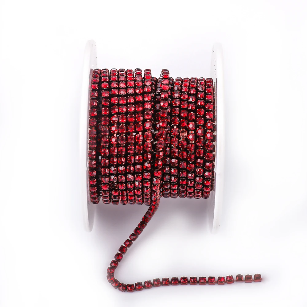 Vibrant Rhinestone Cup Chain with Colorful Base