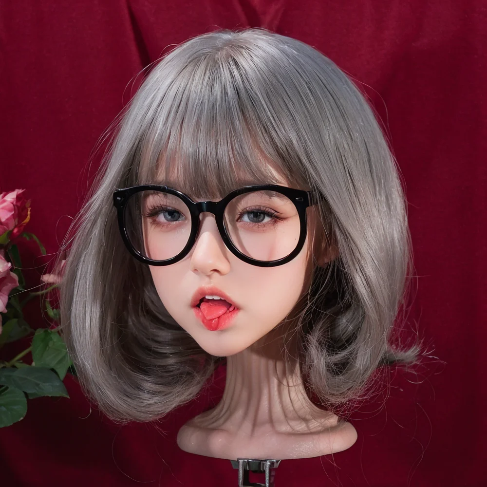 TPE head model, with M16 interface, capable of opening the mouth, and can be equipped with the same wig and eyes. (Random wigs)