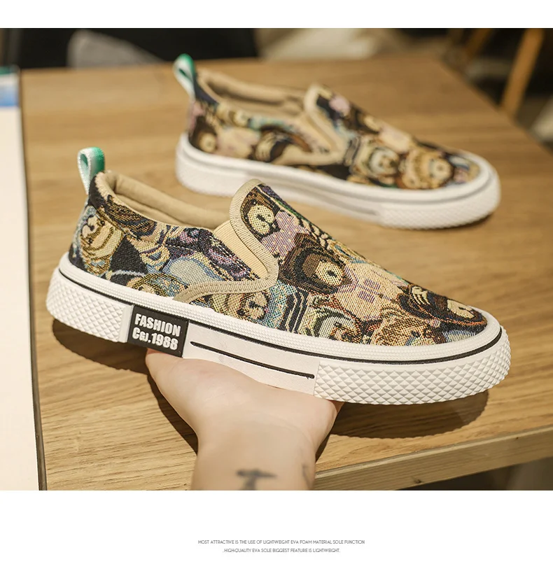 Bear Pattern Lazy Men's Shoes Slip-on Breathable Cloth Shoes Flat Bottom Comfortable Casual Canvas Shoes 