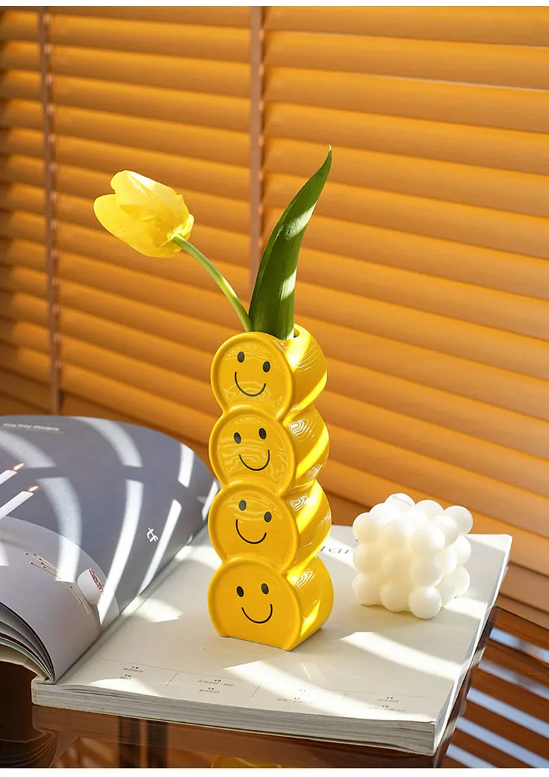 Ceramic Smiley Face Bud Vase