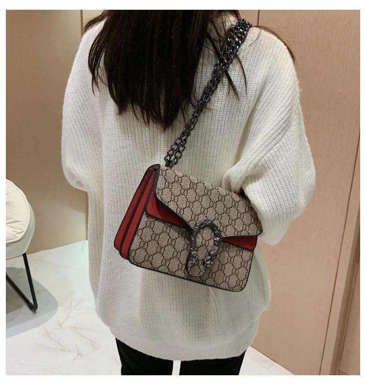 Fashion Popular Women's Bag - Lifestyle Image 1