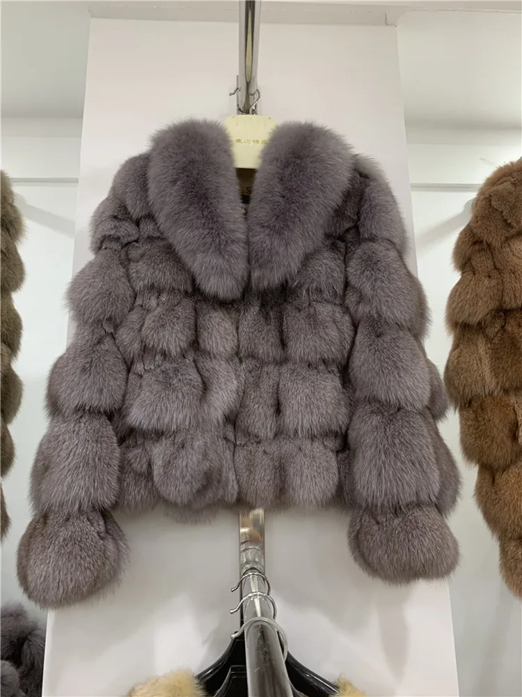 Рисунок 2 - Лидер продаж, зимняя Женская Блестящая