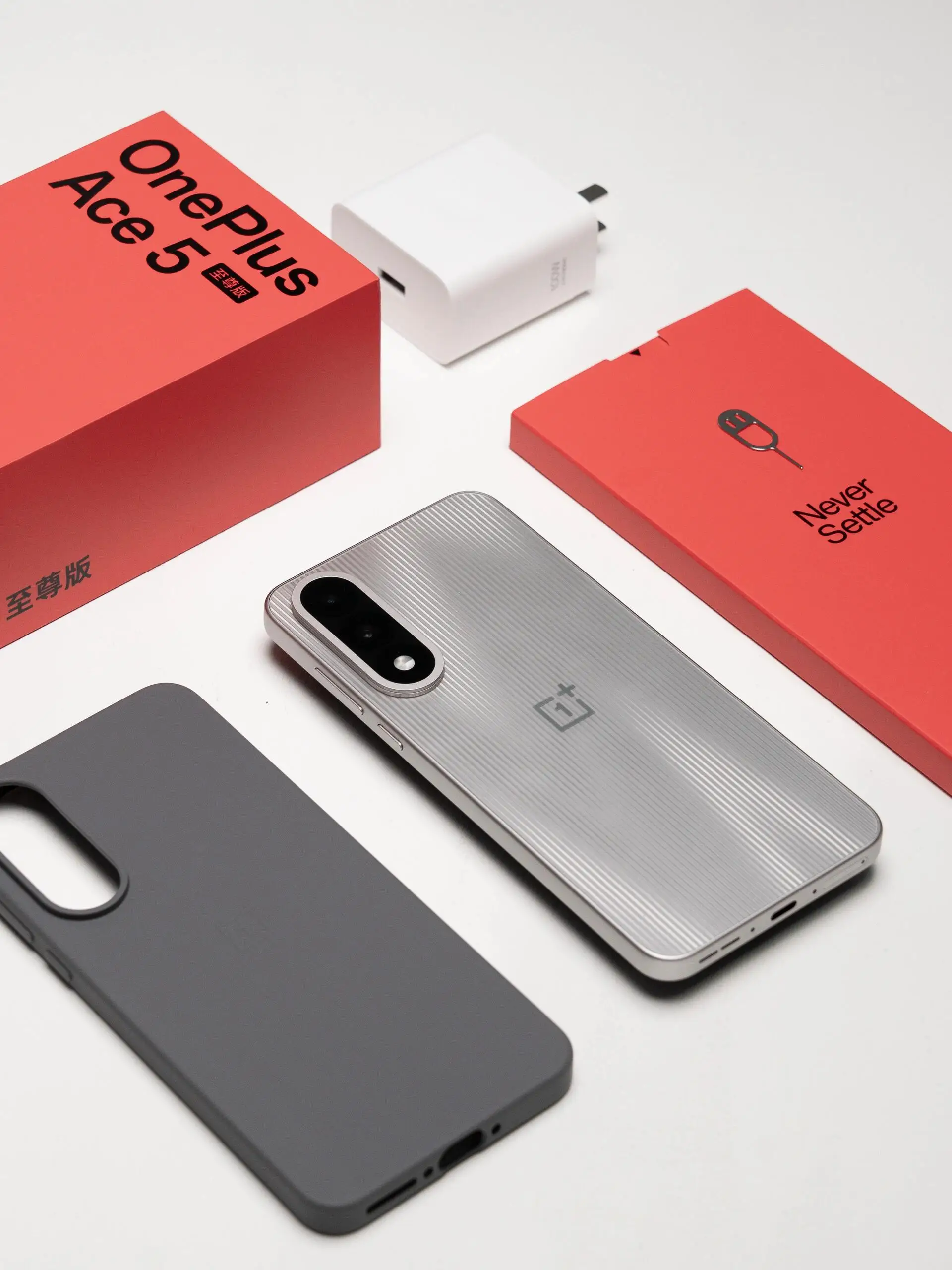 Original Unlocked OnePlus ACE 5Ultra 5 Ultra 5G google play 100W Charger 6700mAh 50Mp Camera Mediatek Dimensity 9400+ Android 15