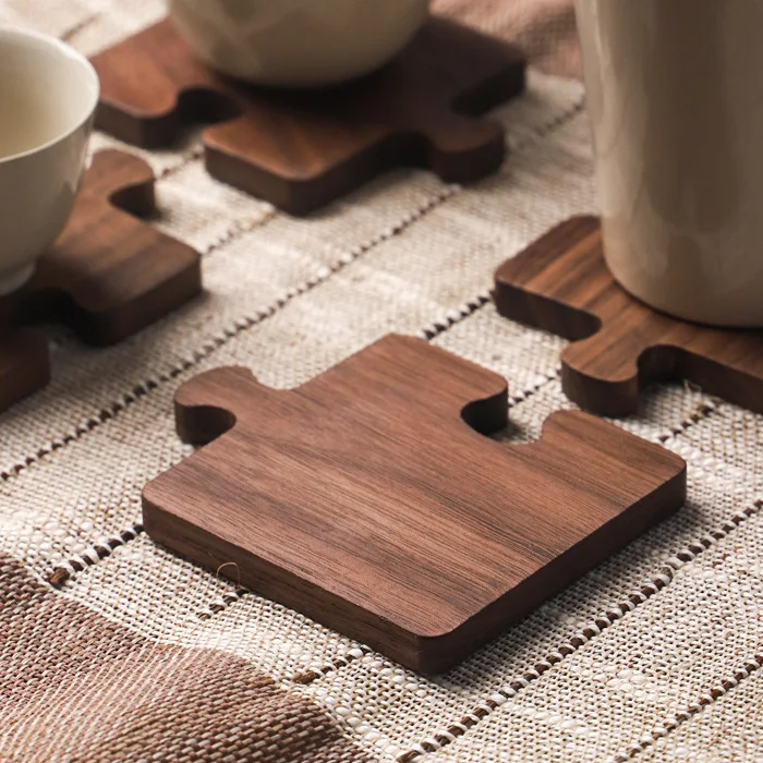 

4 pcs Wooden coaster Tea coffee coaster Decorative walnut wood coaster Durable and heat resistant walnut wood