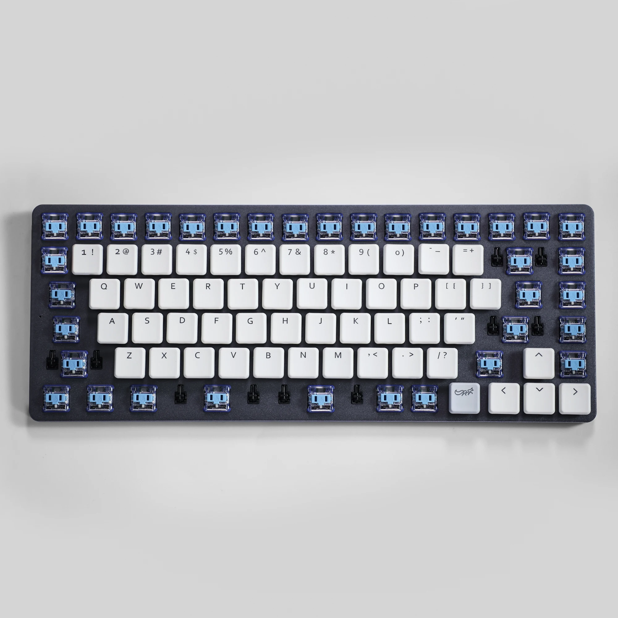 Chosfox 69 키 CFX 흰색 반투명 로우 프로파일 Choc PBT 키캡 Kailh 1350 로우 프로파일 스위치 용 RGB 기계식 키보드Chos