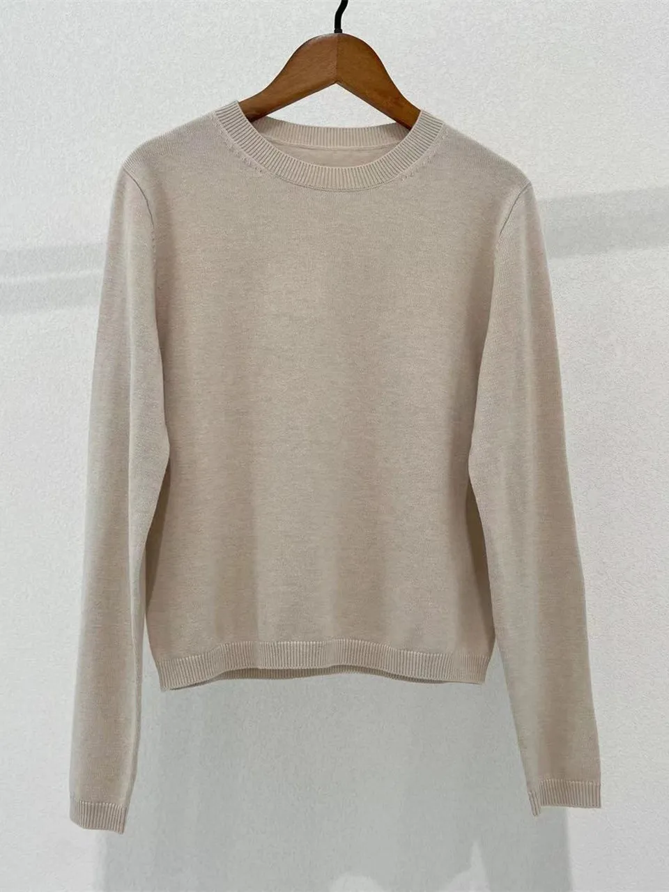 

2022 Fall Winter New Women's Wool Bottoming Sweater Fashion All-Match Lady Long-Sleeved Simple Knitted Jumpers Pullover