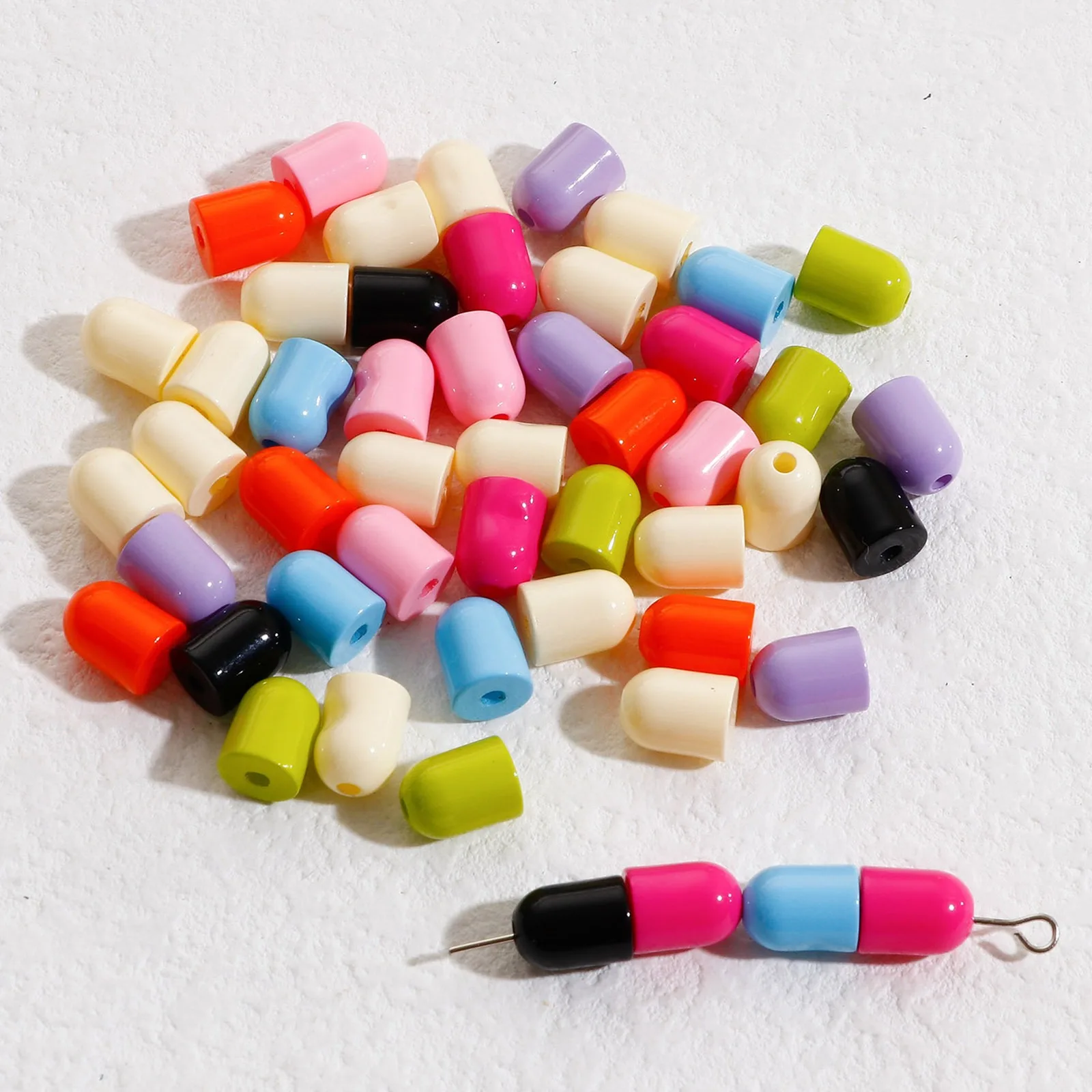 

20pcs Acrylic Beads Mixed Color Creative Pill Shaped Beads For DIY Bracelet Necklace Jewelry Making Beads 9mm x 7mm, Hole:1.8mm