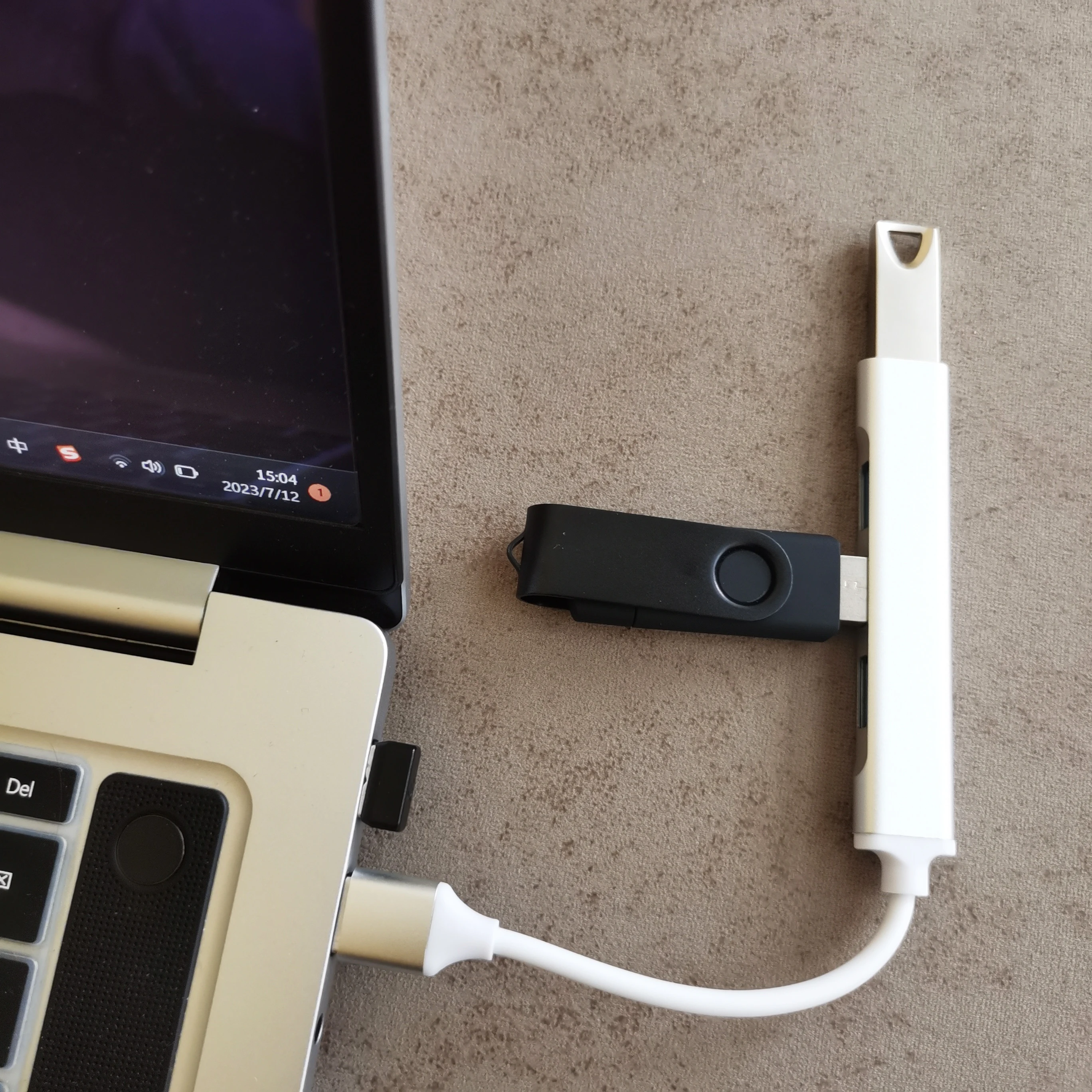 Aluminum Alloy Splitter Multi-function One Drag Four Hubs Hub Expander High-speed Computer Multi Interface Dock