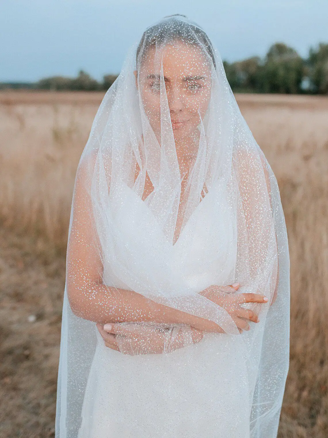 TOPQUEEN V90 Sparking Bridal Veil with Blusher Glitter Wedding Veil Over Face 2 Tier Long Raw Edge Woalka Yarn with Sequins