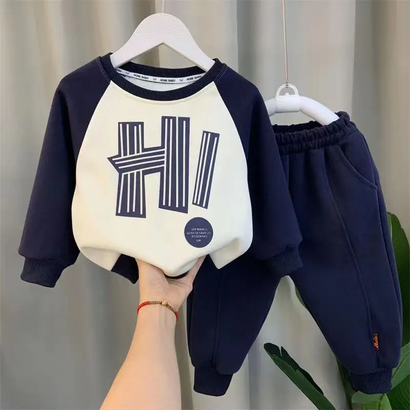 

Children's Set 2023 New Spring and Autumn Boys' Casual Sweater 2-Piece Set for Children's Handsome Sportswear Set 2-9Y