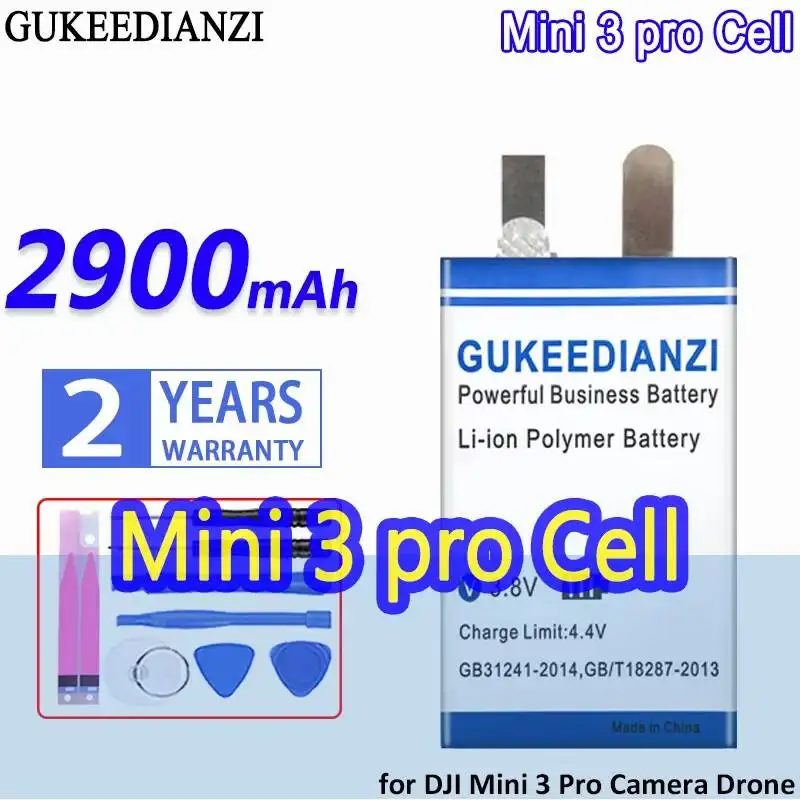 Deux batteries 2900mAh côte à côte, l'une dans son boîtier, l'autre libre, pour vol prolongé.