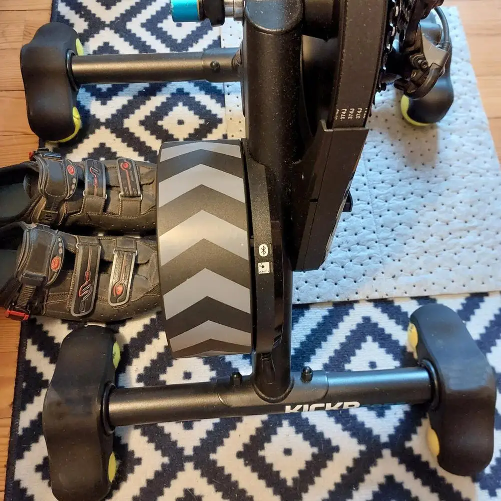 wahoo KICKR core 自転車付 衝撃パッド付 シマノ12速カセット付き