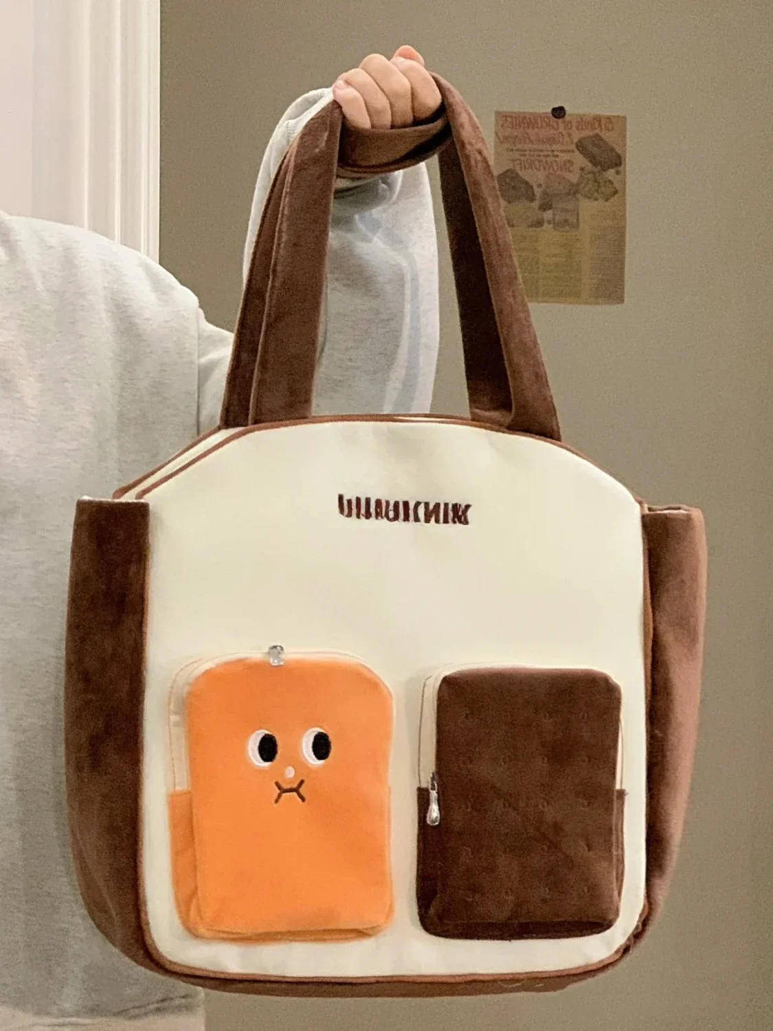 

Korean Winter Cute Funny Soft Cute Toast Large Capacity Shoulder Bag for Women Contrast Plush Soft Minimalist Commuting Tote Bag