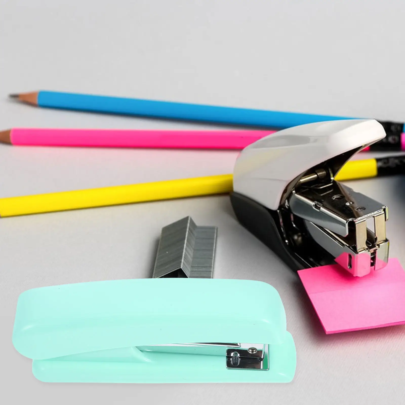 학생 사무실 다기능 스테이플러 녹색 플라스틱 소형 데스크탑 스테이플러 (학교, 사무실, 가정용)