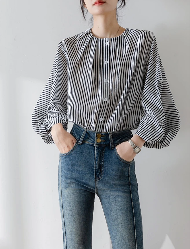 

Elegant Buttons Striped Shirts Blouses Batwing Sleeve O-Neck Office Ladies Three Quarter Casual Loose Tops 2024 Summer T913