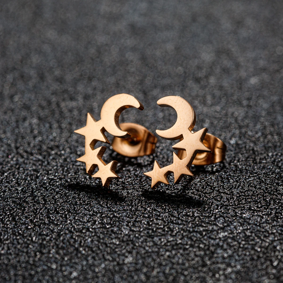 Einfache Mond-Sterne-Ohrringe aus Edelstahl für Frauen, kleine Halbmond-Ohrstecker, Schmuck, Hochzeitsgeschenke für beste Freunde – Detail 3