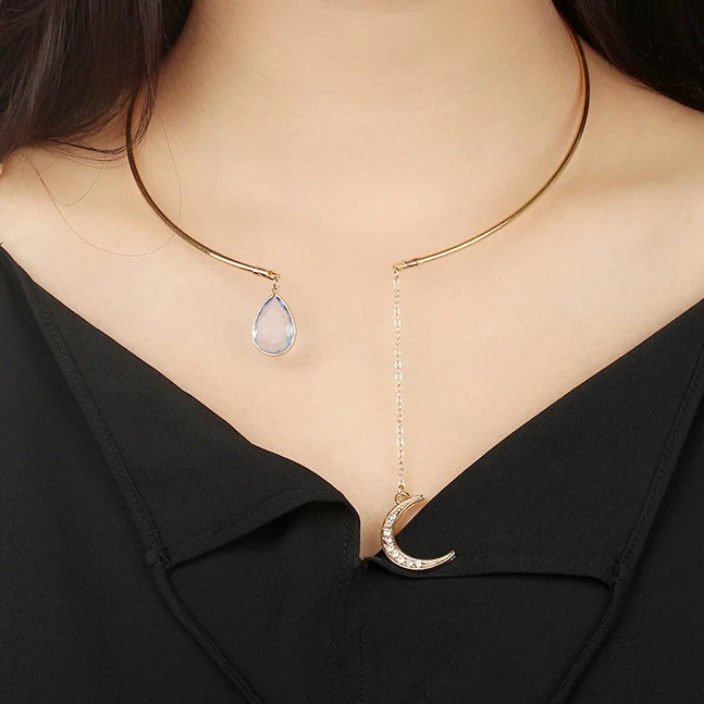 

VIVILADY Moon and Droplets Pendant Necklace for Women Fashion Jewelry Minimalist Accessories Wearable for Gathering Party Travel