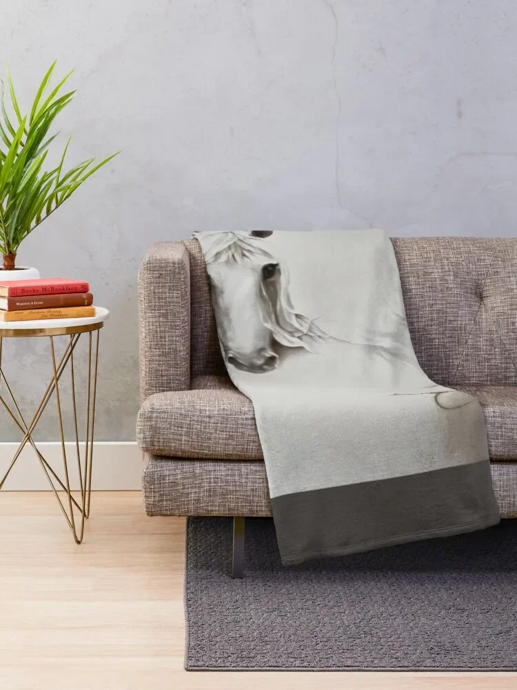 The Queen Throw ���, ���� ħ��, �ε巯�� ���