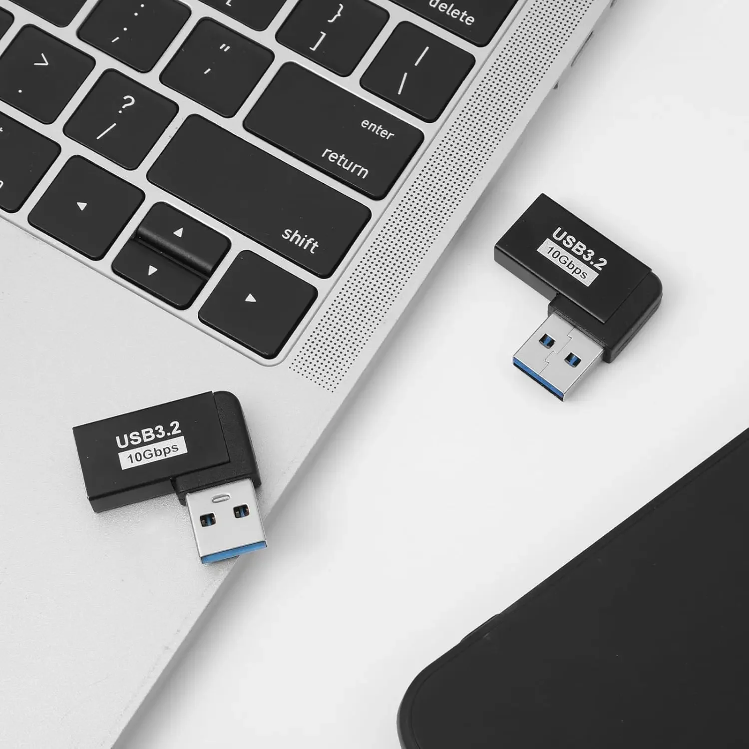 High-Speed 90-Degree Right Angle USB 3.2 Adapter - Male to Female Extension Connector