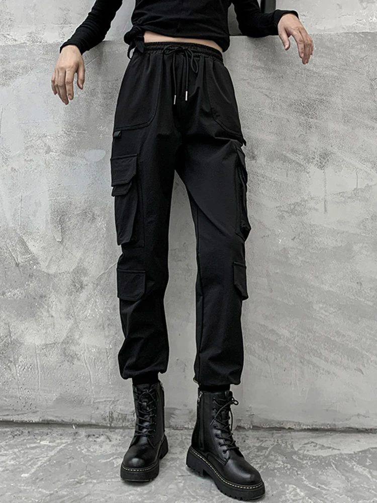 [EAM] Black Pockets High Elastic Waist Long Harem Trousers New Loose Fit Pants Women Fashion Tide Spring Autumn 2024 1DD2683
