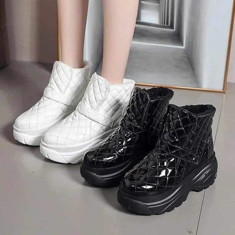 

Женские ботинки, зимние теплые ботинки, новинка 2023, модные женские ботинки на платформе, черные короткие ботинки на высоком каблуке 7 см, Размеры 35-40