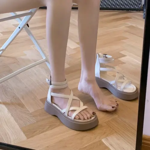 여름 새로운 머핀 부드러운 바닥 높이 증가 샌들 외부 착용 버전 패션 샌들 4