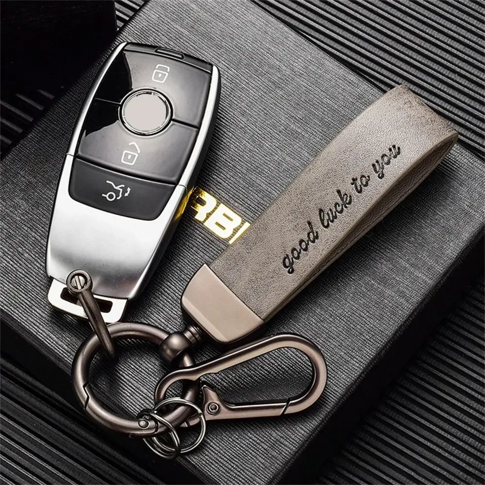 Portachiavi Auto In Pelle E Metallo - Design Sportivo Con Fibbia A D E Gancio - Accessorio Regalo Uomo E Donna