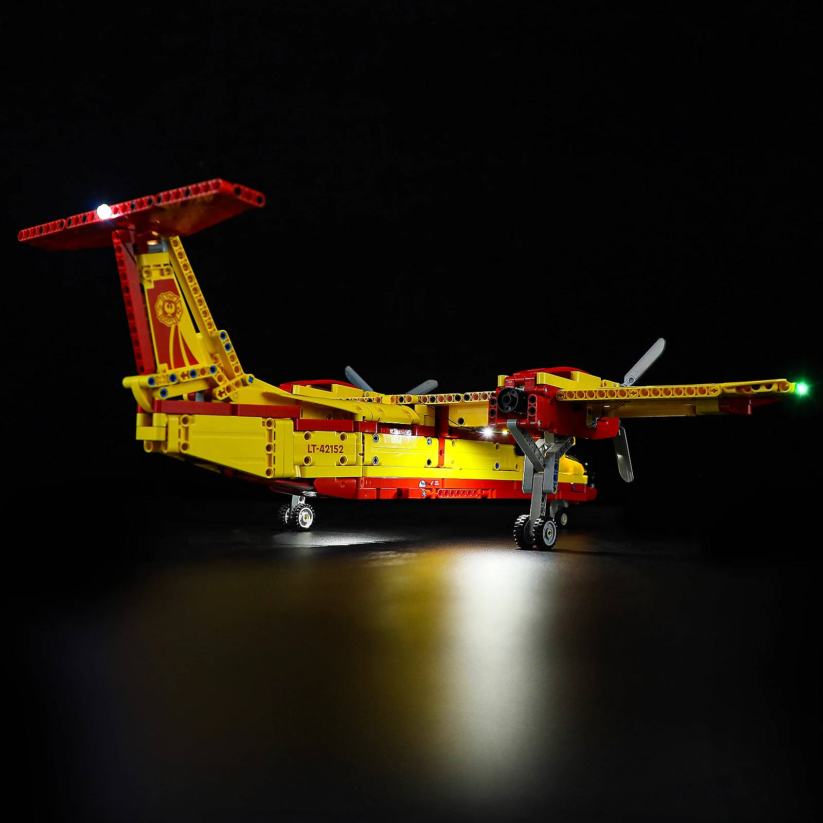 LEGO Technic 42152 L'avion de lutte contre l'incendie 42152