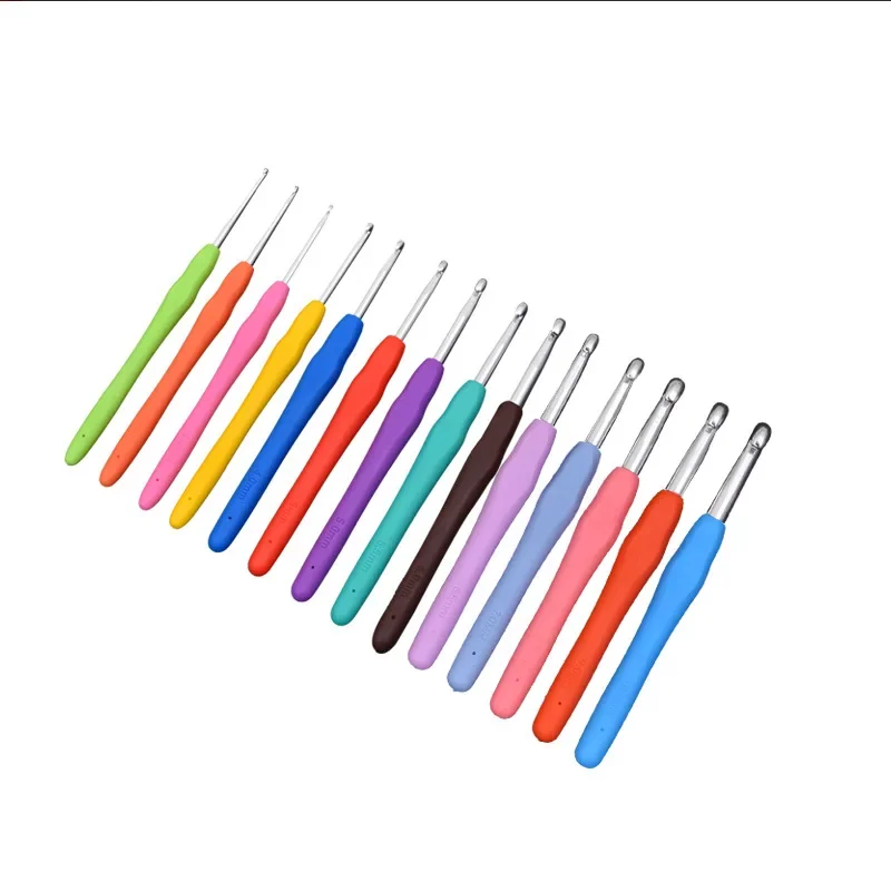 Hand knitted Rainbow Soft handle Crochet Hooks Set TPR & Aluminum Material with Yarn Needles