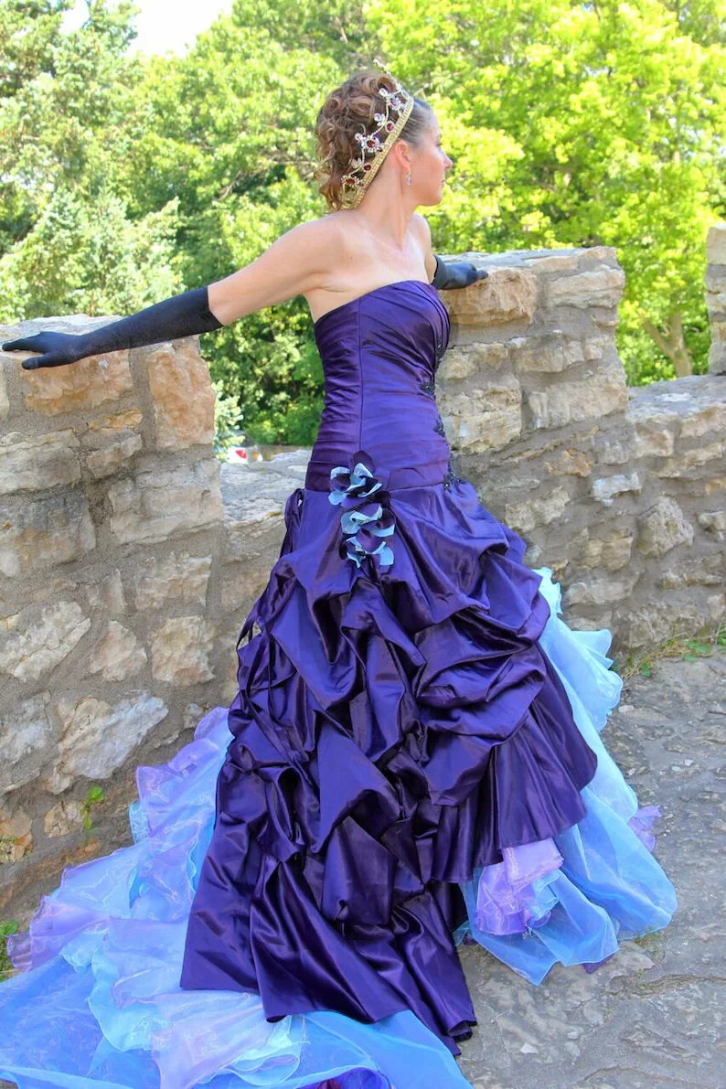 fitted lace wedding dress Gorgeous Royal Blue Long Sleeves Prom Dress Mermaid Long with Sequins main image 0