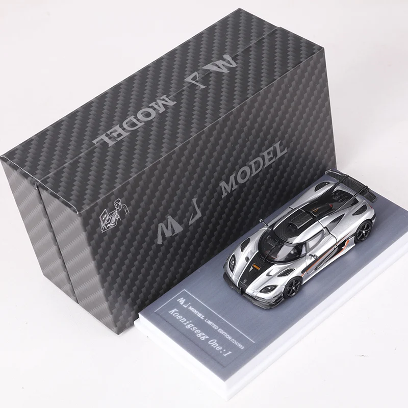 MJ 1:64 One:1 Black/White Diecast Model Car Limited Edition
