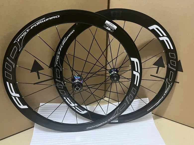 Jantes Carbone 700C 38/45/50mm Tubeless Ready - 28/32 Trous - Universelles