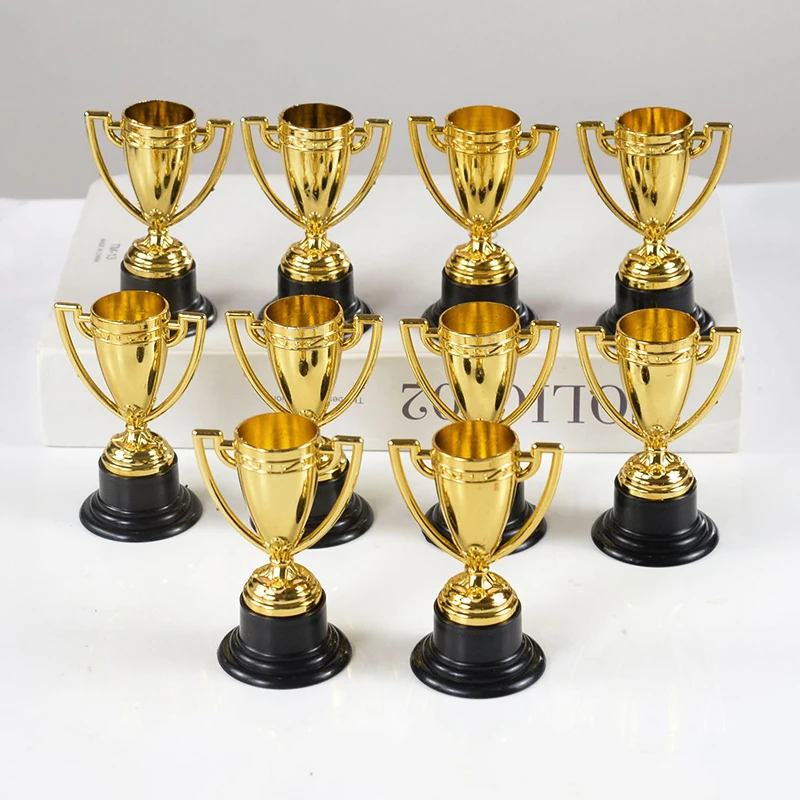 5/10Pcs Gold Plastic Winner Medals Trophy Children Sports Game Prize Awards Toy Kids Soccer Birthday Party Favors Pinata Fillers