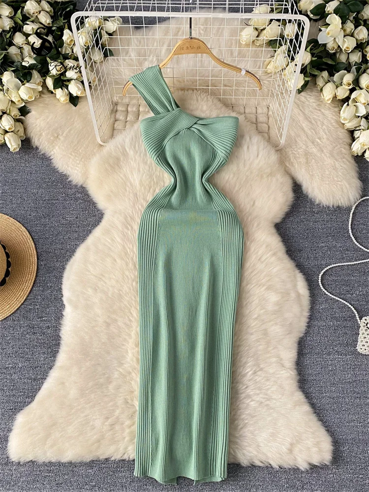 فستان نسائي