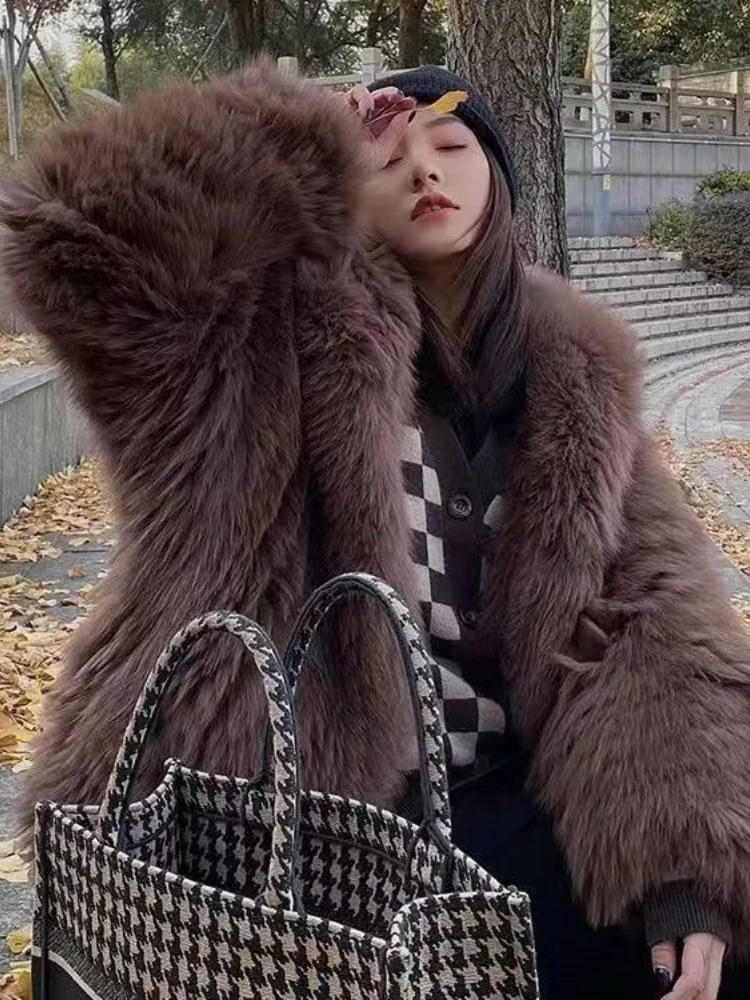 2024 젊은 소녀 패션 인조 모피 잔디, 가을 및 겨울, 새로운 스트리트 스타일, 두꺼운 인조 모피, 따뜻하고 푹신한 겉옷