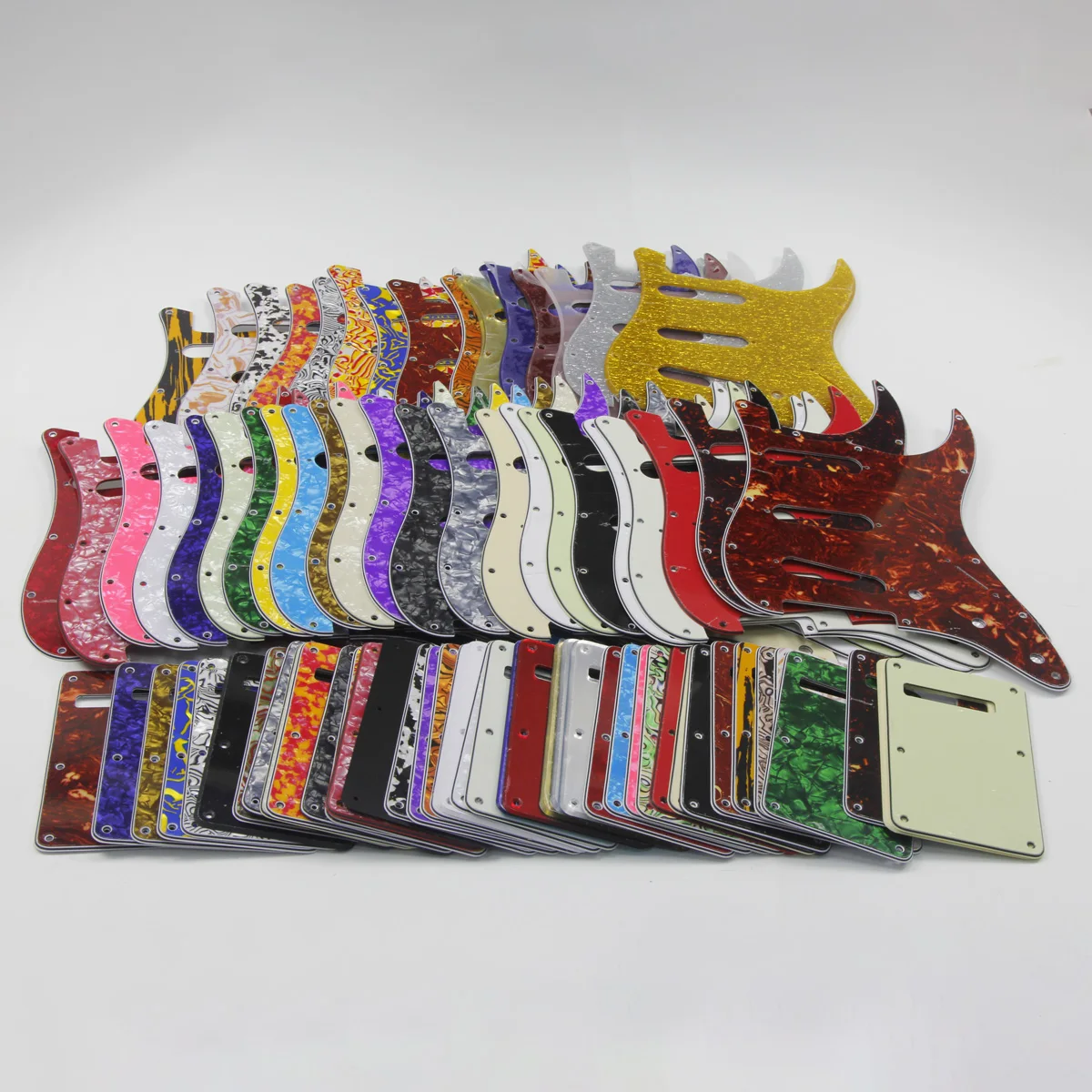 FLEOR 8 Löcher ST Pickguard SSS Style Scratchplate Und Tremolo Cavity Cover Und Befestigungsschraube Für Vintage ST Gitarre, 3Ply Mint Green
