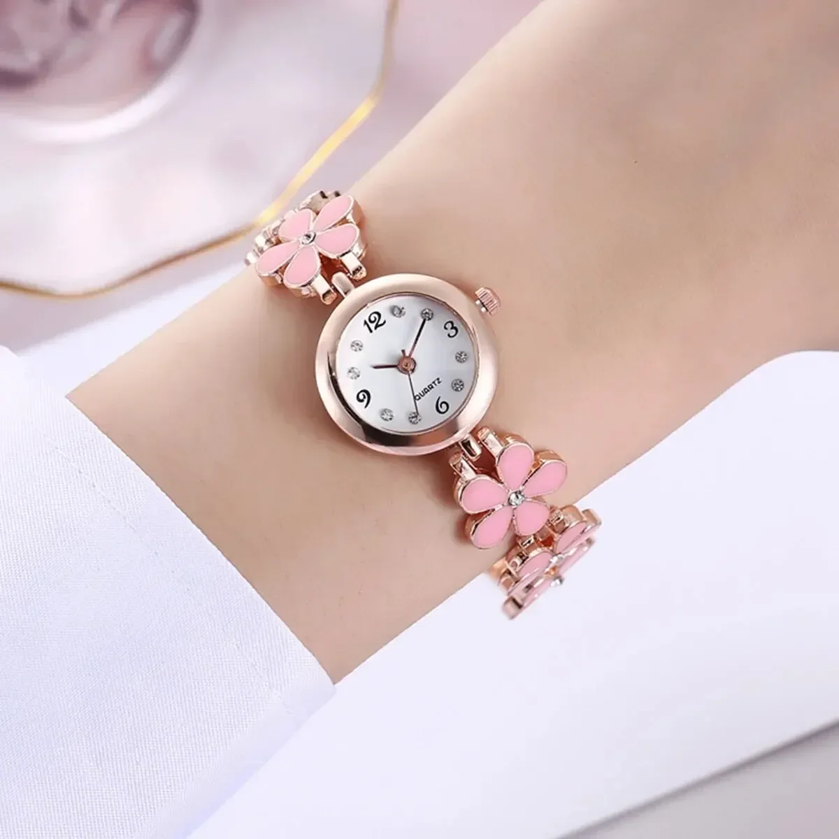 Women Watches Dial Flower Bracelet Quartz Watch